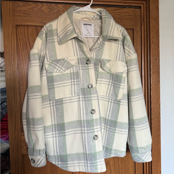 Large garage shacket - Picture 1 of 1